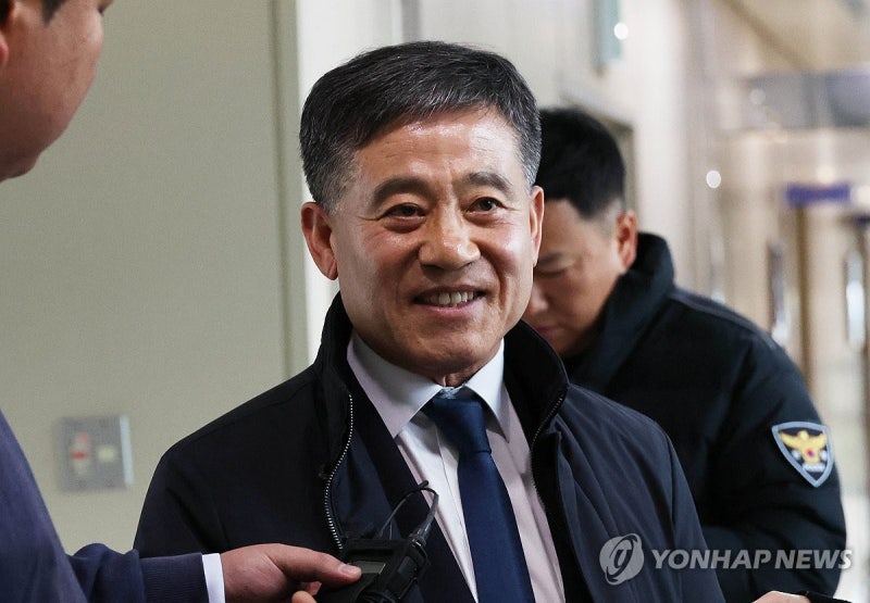 '<b>뇌물수수 의혹</b>' <b>정성주 김제시장</b> 경찰 조사