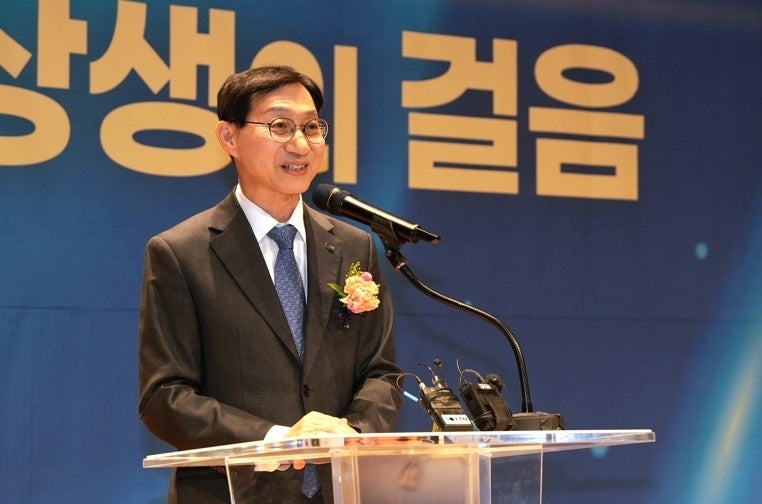 새 국민연금 이사장 "<b>공공주택 투자</b>해 결혼·출산 촉진"