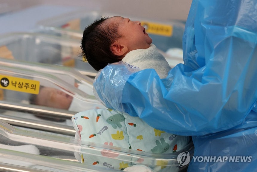 CHA의과학대학교 일산차병원 신생아실 [연합뉴스 자료사진]