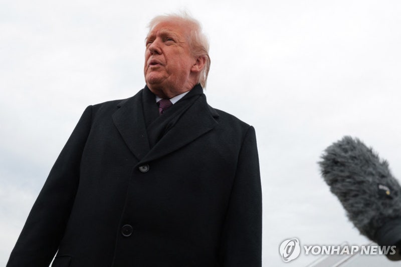 "<b>트럼프 경제</b> 지지도 36%…집권 1·2기 통틀어 최저치"