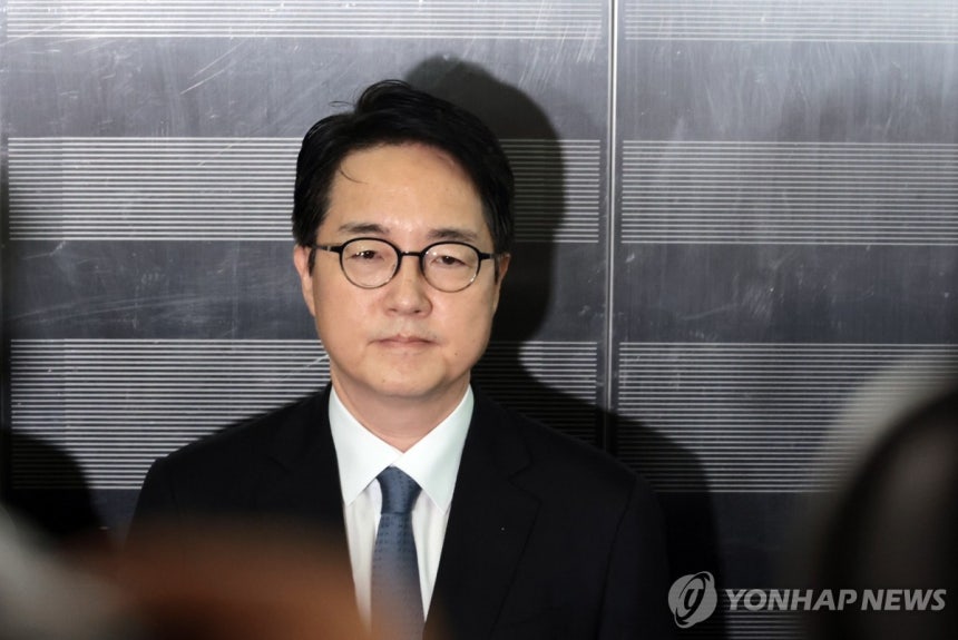 심우정 전 검찰총장, 특검 출석
(서울=연합뉴스) 김인철 기자 = 심우정 전 검찰총장이 30일 이종섭 전 국방부 장관 호주 도피 의혹과 관련된 조사를 받기 위해 서울 서초구 순직해