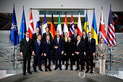 EU, '파산위기' <b>우크라</b>에 156조 지원…러 동결자산은 손 안대(종합2보)