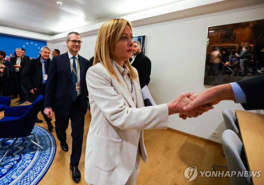 EU정상회의 참석한 멜로니 이탈리아 총리 [EPA 연합뉴스 자료사진.재배포 및 DB 금지]