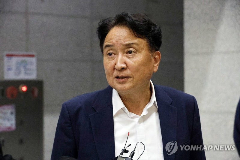 경찰, <b>돈봉투 수수</b> 등 의혹 <b>김영환 충북지사</b> 21일 재소환