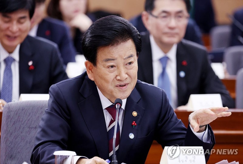정동영 "<b>제재</b>하며 대화할 수 없어…한반도 평화특사 가동"(종합)