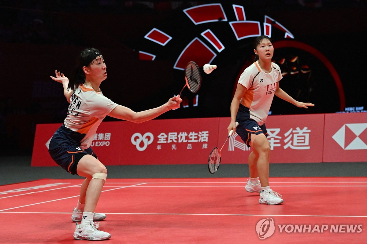셔틀콕 <b>이소희</b>-<b>백하나</b>, <b>왕중왕전</b>서 화려하게 부활…대회 2연패