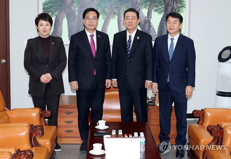 여야 통일교 특검 발의 협의