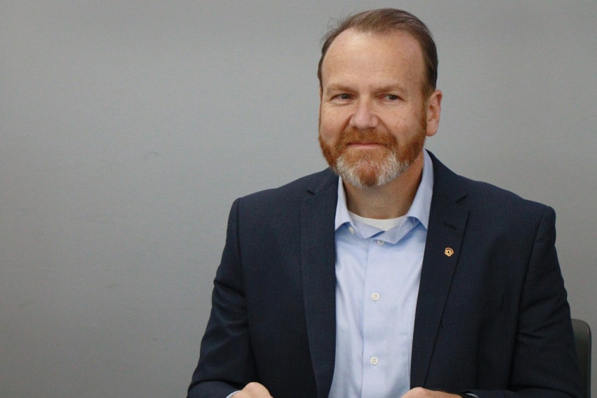 톰 앤더슨 한화디펜스USA 조선사업부문 사장 (필라델피아=연합뉴스) 이지헌 특파원 = 지난 22일 미국 필라델피아 한화필리조선소에서 열린 한국 취재진 간담회에 참석한 톰 앤더슨 한화디펜스USA 조선사업부문 사장.20