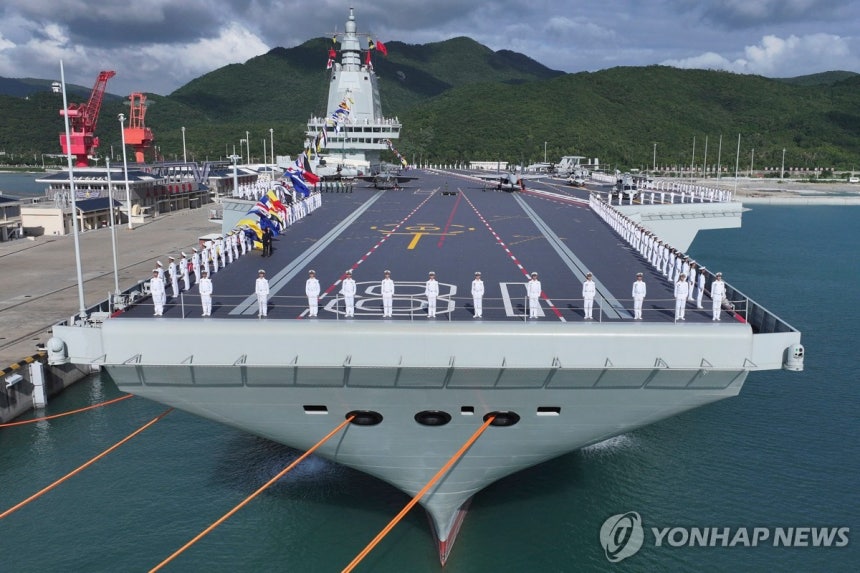 중국 해군 항공모함 [신화 연합뉴스 자료사진.재판매 및 DB 금지]