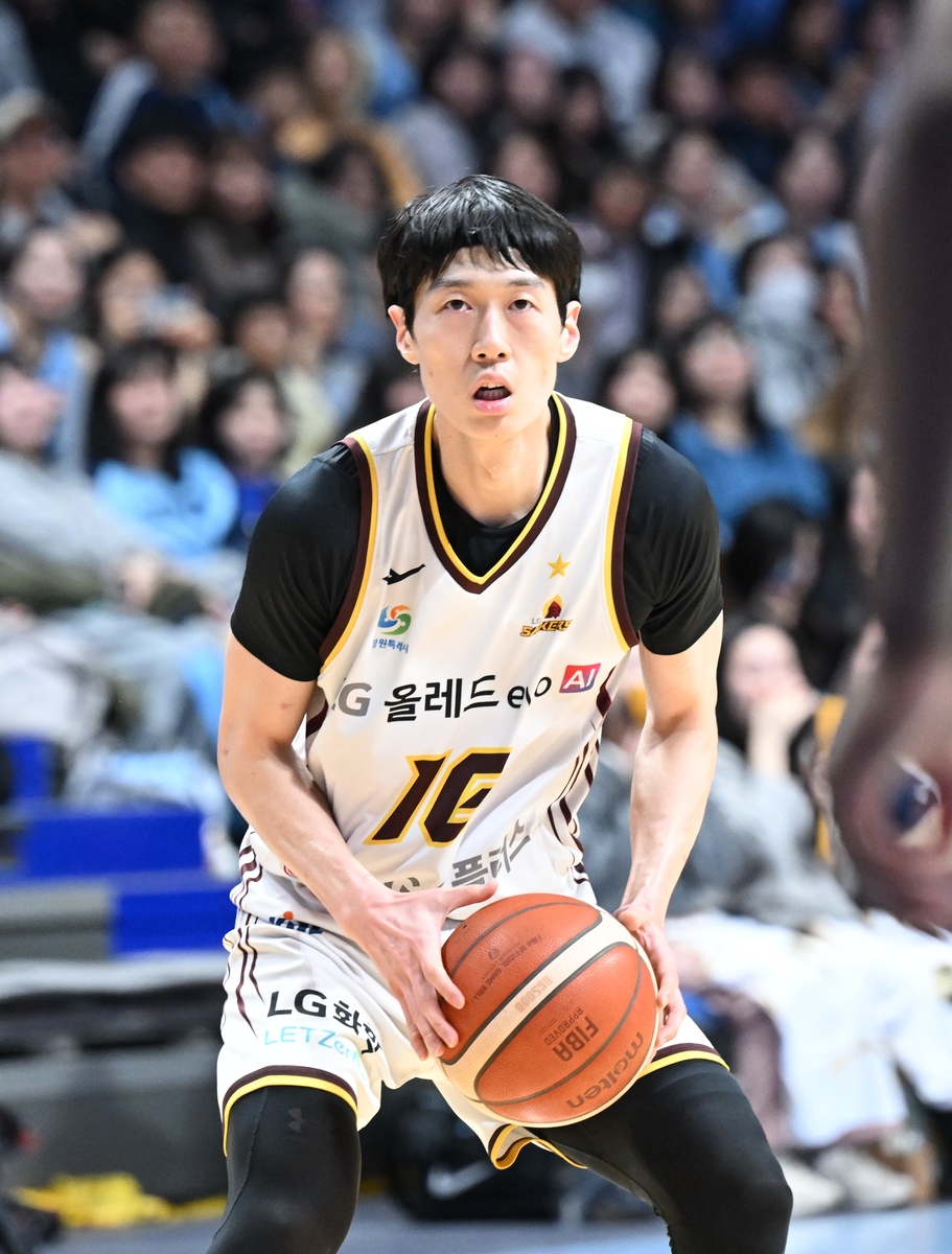 LG, 2차 연장 끝에 KCC 꺾고 4연승!