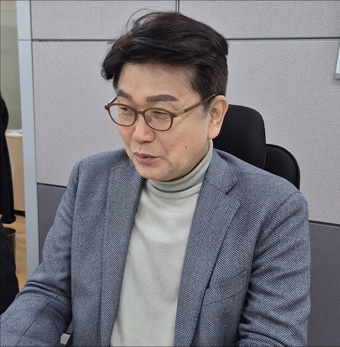 연합뉴스와 [삶] 인터뷰 중인 김경록 미래에셋 자산운용 고문 [윤근영 기자 촬영]
