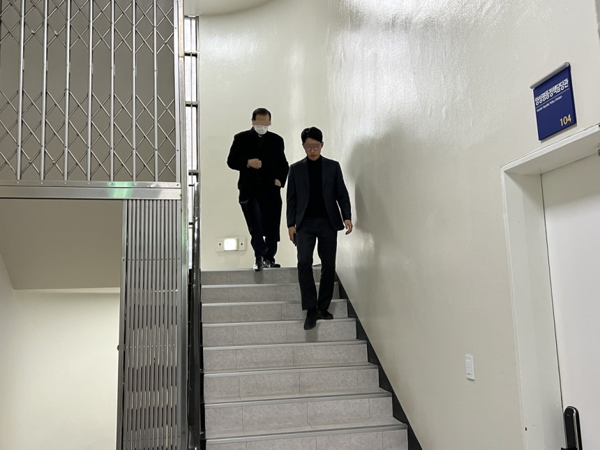 참고인 조사 받고 나오는 통일교 전 한국회장 [촬영 김유향 수습기자]