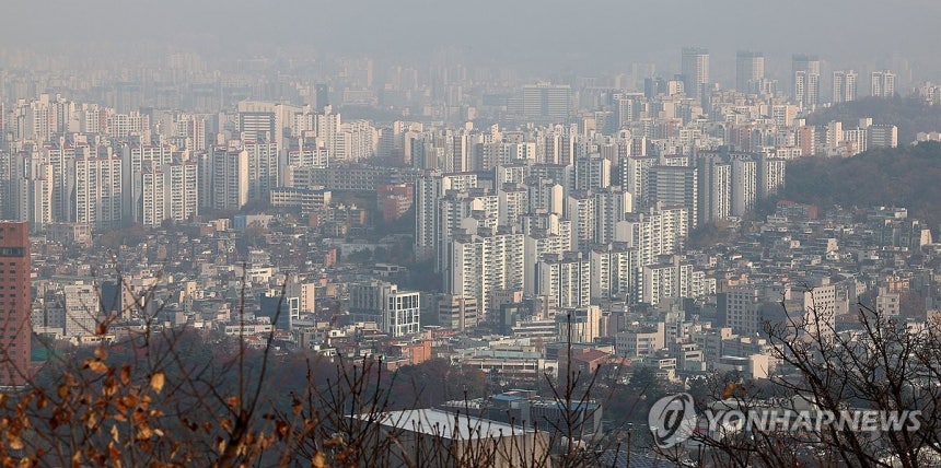 서울 남산에서 바라본 아파트 밀집 지역 [연합뉴스 자료사진] 