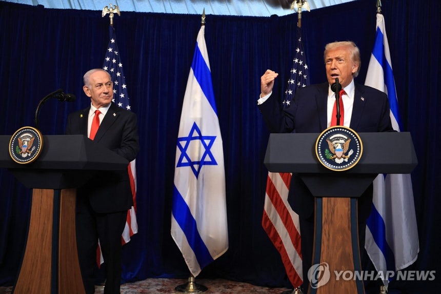 네타냐후 이스라엘 총리와 기자회견하는 트럼프 미국 대통령 [AFP=연합뉴스.재판매 및 DB 금지]