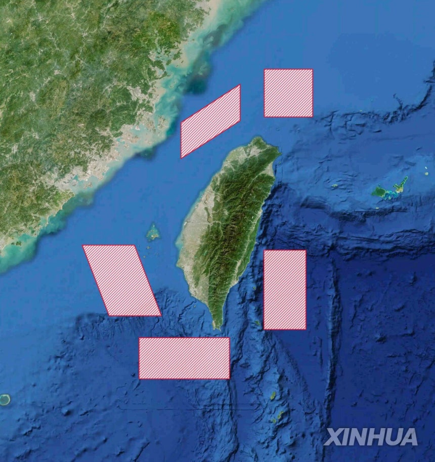 중국군 동부전구가 발표한 대만 포위훈련 훈련구역 배치도 [신화=연합뉴스]