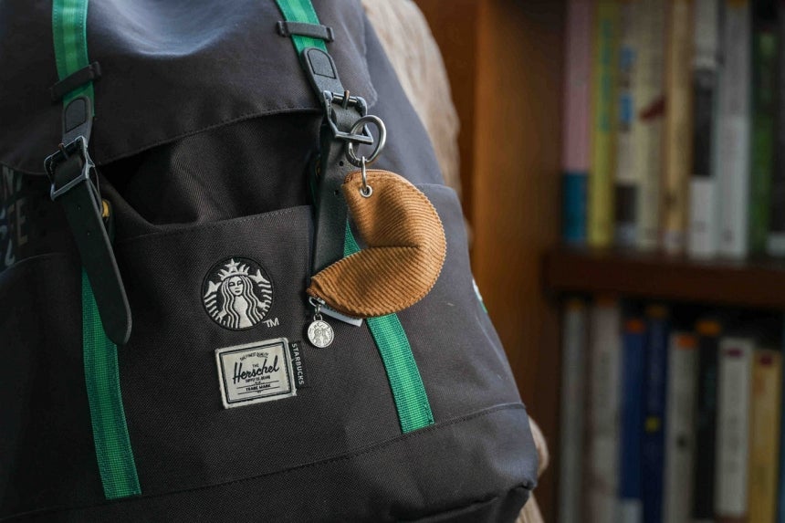 포춘 쿠키 파우치 키링
[스타벅스 코리아 제공]