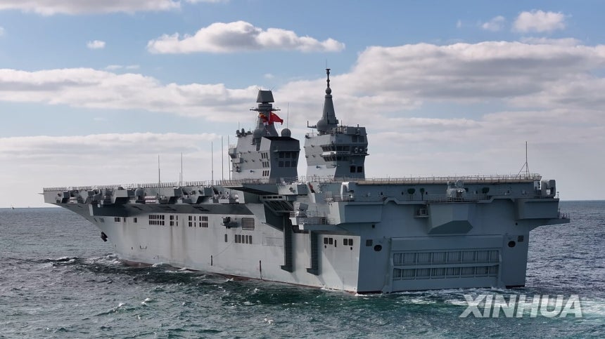 중국 강습상륙함 '쓰촨' [신화 연합뉴스 자료사진.재판매 및 DB 금지]