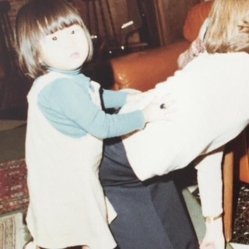 이모와 함께 있는 어린 시절 박순영 씨 [본인 제공]