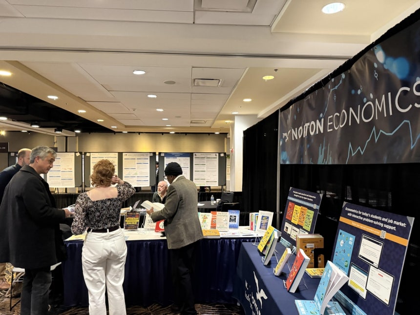 전미경제학회 전시부스 (필라델피아=연합뉴스) 이지헌 특파원 = 3일(현지시간) 미국 펜실베이니아주 필라델피아에서 열린 전미경제학회 행사장에 마련된 경제도서 전시부스.2026.1.3 
