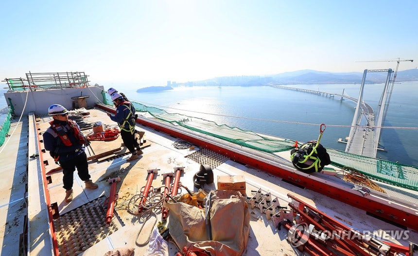 세계 최고 높이 제3연륙교 전망대 [연합뉴스 자료사진]