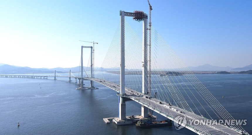 개통 앞둔 인천 제3연륙교 [연합뉴스 자료사진]