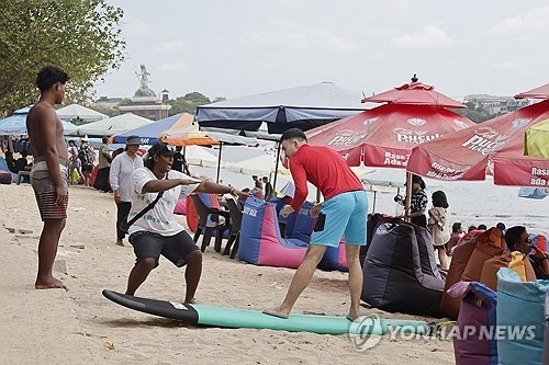 인도네시아 발리 쿠타해변 [EPA 연합뉴스 자료사진.재판매 및 DB 금지]