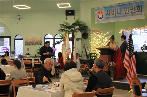 새해 떡국 잔치 즐기는 조지아주 서배너 한인사회 2026년 1월 3일(현지시간) 조지아주 풀러의 한식당에서 서배너 한인회 주최로 주재원과 현지 한인 등 70여명이 참석한 가운데 새해 떡국 잔치가 열렸다.[서배너 타