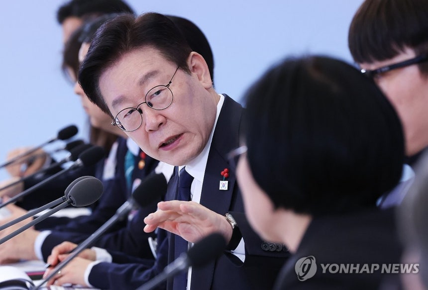 이재명 대통령, 국가창업시대 전략회의 발언(서울=연합뉴스) 김도훈 기자 = 이재명 대통령이 30일 청와대에서 열린 국가창업시대 전략회의 'K-스타트업이 미래를 만든다'에서 발언하고 있다. 2026.1.30 supe