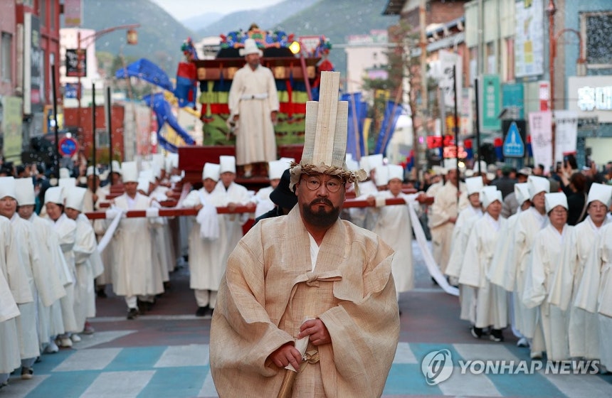 '비운의 왕' 단종국장 재현 행사 [연합뉴스 자료사진]