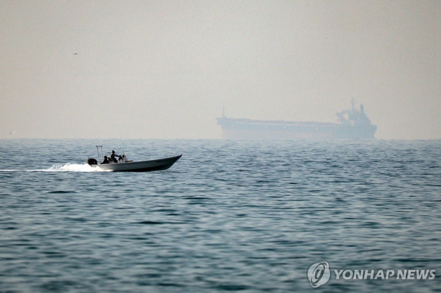 25일 호르무즈 해협의 모습<br />
[AFP 연합뉴스 자료사진. 재판매 및 DB 금지]