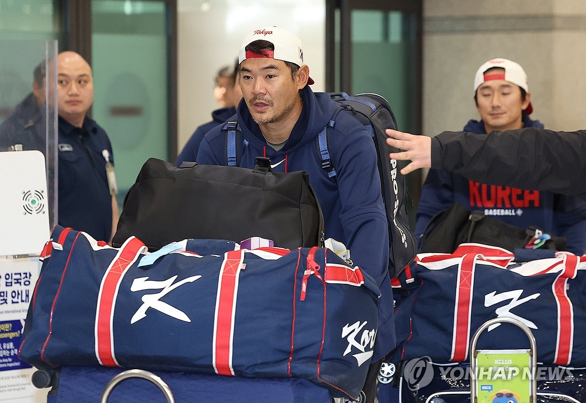 <b>은퇴</b> 대신 경쟁…2026 프로야구는 '40대'의 시간