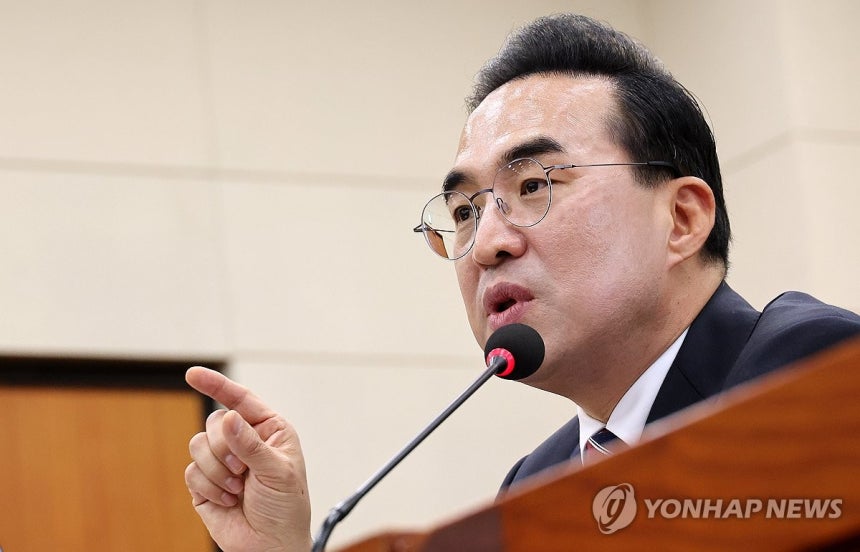 답변하는 박홍근 기획예산처 장관 후보자 (서울=연합뉴스) 이동해 기자 = 박홍근 기획예산처 장관 후보자가 23일 국회 재정경제기획위원회에서 열린 인사청문회에서 의원 질의에 답변하고 있다.2026.3.23 easts