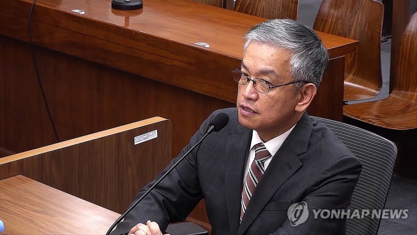 최상목 "계엄 못막아 송구" (서울=연합뉴스) 최상목 전 경제부총리 겸 기획재정부 장관이 한덕수 전 국무총리의 재판에 증인으로 나와 12·3 비상계엄 당일 윤석열 전 대통령을 만류했지만 윤 전 대통령이 "돌이킬 수