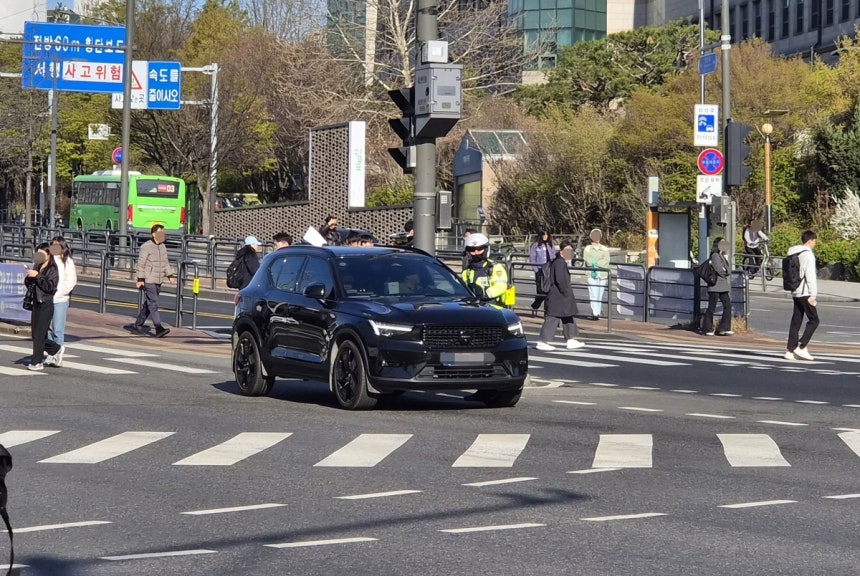 정지선 위반 차량 [촬영 이율립]