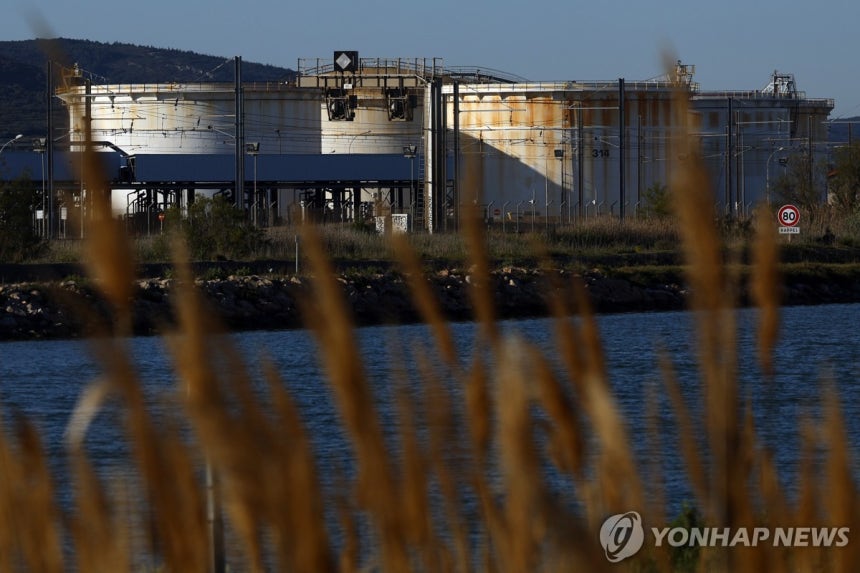 프랑스의 연료 보관 시설 [EPA=연합뉴스. 재판매 및 DB 금지]