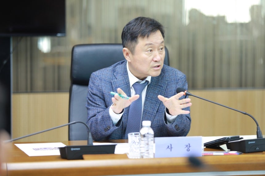 20일 긴급 현안점검회의에서 발언하는 최인호 HUG 사장 [HUG 제공.재판매 및 DB 금지]