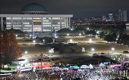 2024년 12월 3일 계엄령 선포 후 국회 앞 [연합뉴스 자료사진]