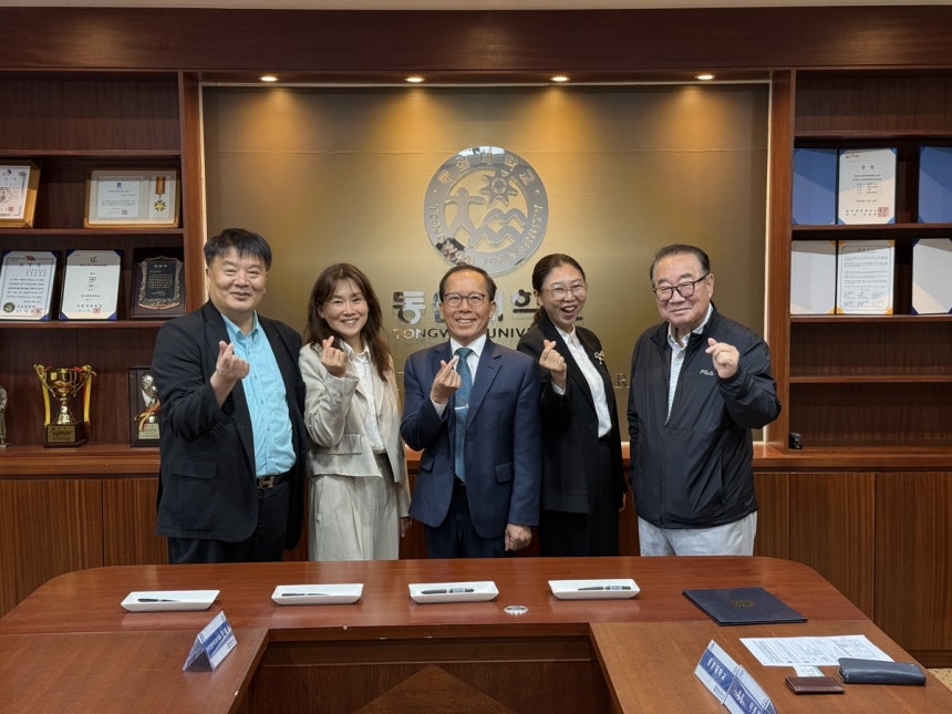 힙합월드리그-동원대, 게임 콘텐츠 개발·인재양성 위해 MOU
(서울=연합뉴스) 6일 경기 광주시 동원대 총장실에서 힙합월드리그(대회장 박양우)와 동원대(총장 이종원)가 게임 콘텐츠 개발과 인재 양성을 위한 업무협약식