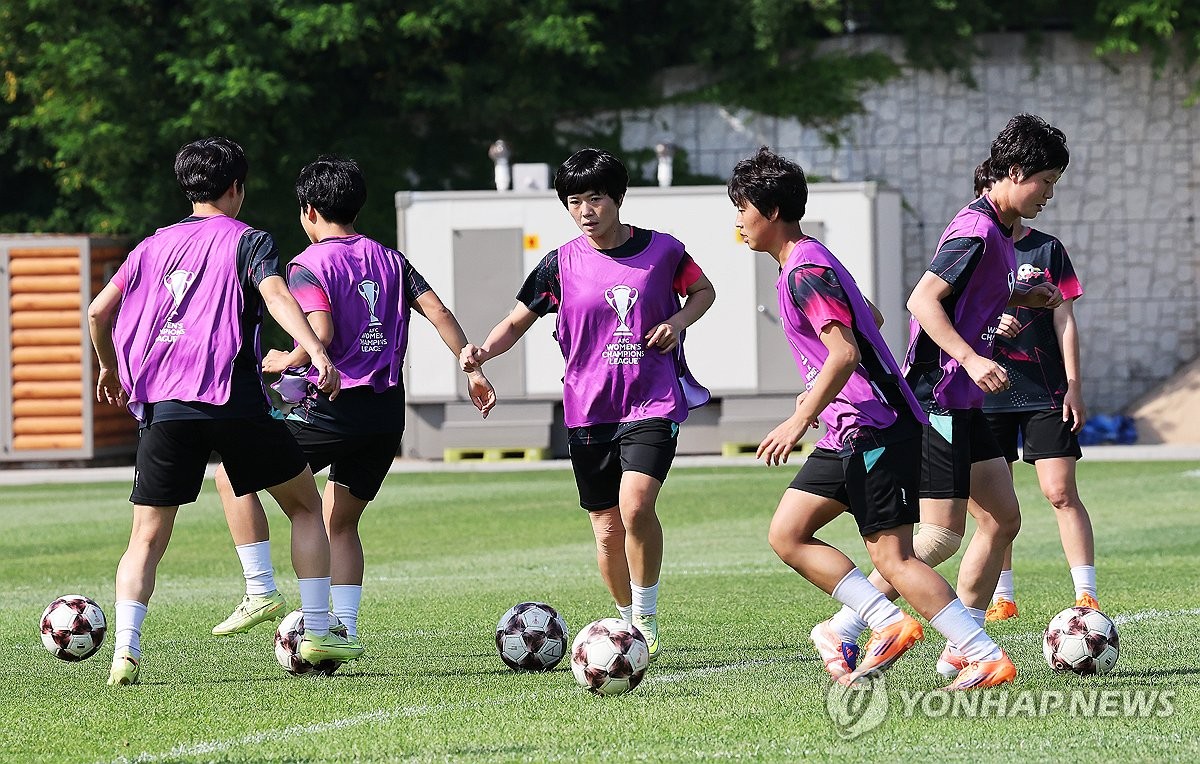 결승전 앞둔 <b>내고향</b>여자<b>축구단</b>