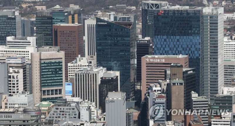 불황엔 대기업이 최고지, 나가는 사람 줄고 '버티기' 모드 돌입했어