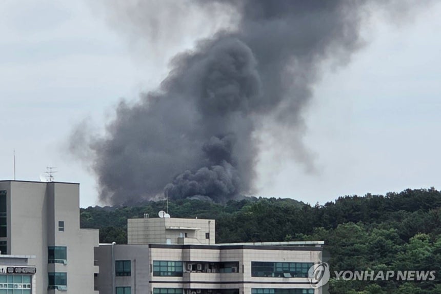 한화에어로스페이스 대전공장서 폭발사고 (대전=연합뉴스) 1일 오전 10시 59분께 대전 유성구 외삼동 한화에어로스페이스 대전공장에서 폭발 사고가 발생해 5명이 숨지고 2명이 중경상을 입었다.소방 당국은 오전 11시