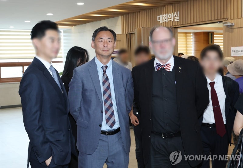 음모론 퍼뜨리다 딱 걸린 모스탄, 이제 한국 못 떠나!