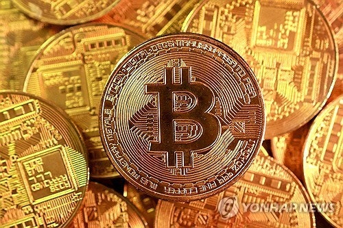 <b>비트코인</b>, '이란전쟁 우려'로 두달만에 7만달러선 붕괴
