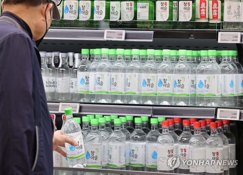 '노알콜' 한국…주류 소비 집계이래 최대폭 감소, 10분기째↓