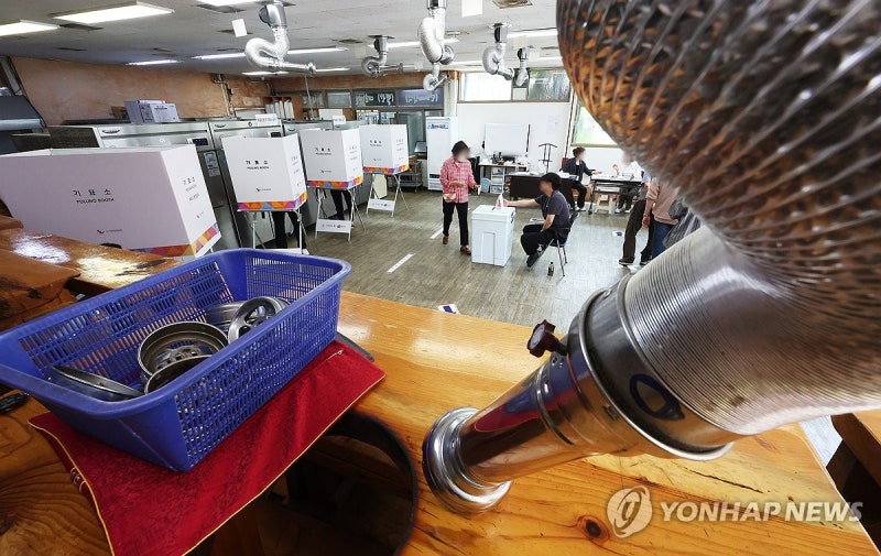 고깃집·웨딩홀·검도장…유권자 맞을 채비하는 '이색 <b>투표</b>소'