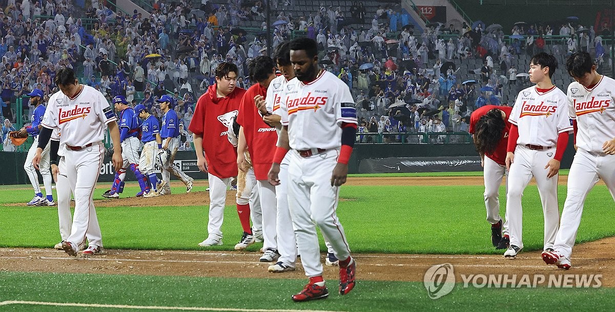 SSG, 홈런 세 방에 무너지며 '13<b>연패</b>'…<b>키움</b>은 <b>8연패 탈출</b>