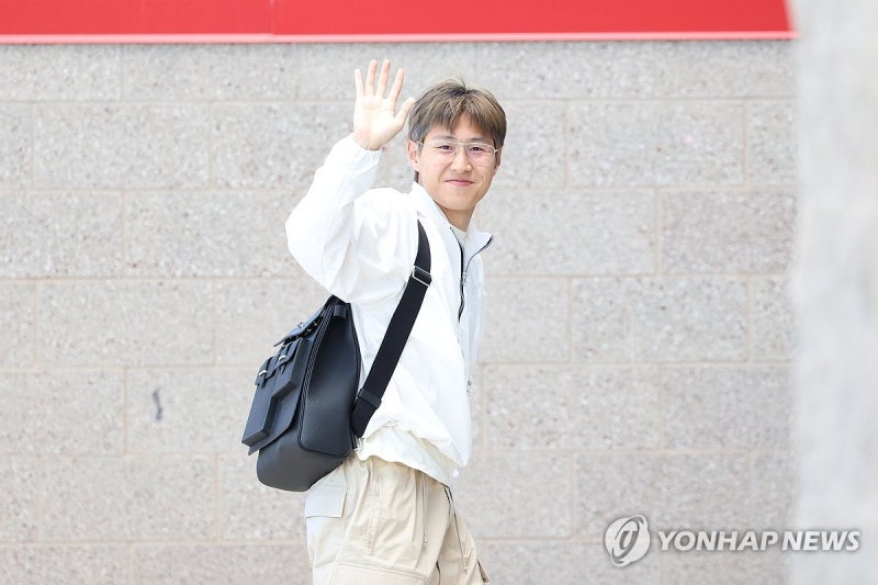 <b>이강인</b> <b>합류</b>로 홍명보호 '완전체'…숙소도 안 가고 훈련장 직행