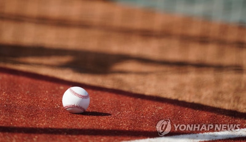 "프로 지명해 줄게 돈 내놔" 고교 야구 감독의 추악한 뒷거래