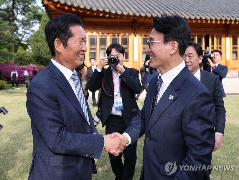 與, <b>최고</b>위서 '지선 책임론' 충돌…'당권 경쟁' 계파 갈등 고조