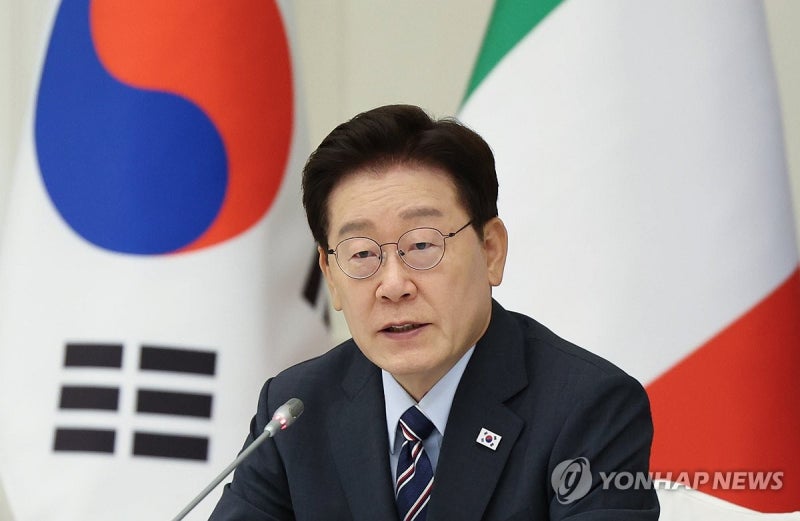 李대통령, '기자 선행매매' 겨냥 "패가망신하는 주가조작 그만"